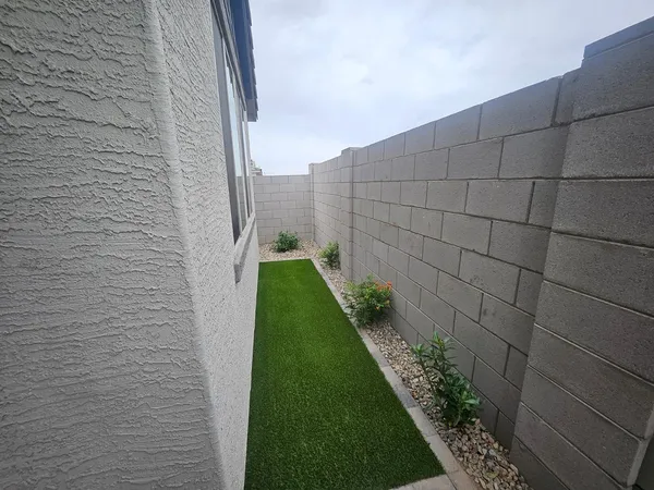 $2,495 | 548 West Fremont Pass, Apache Junction, AZ 85120