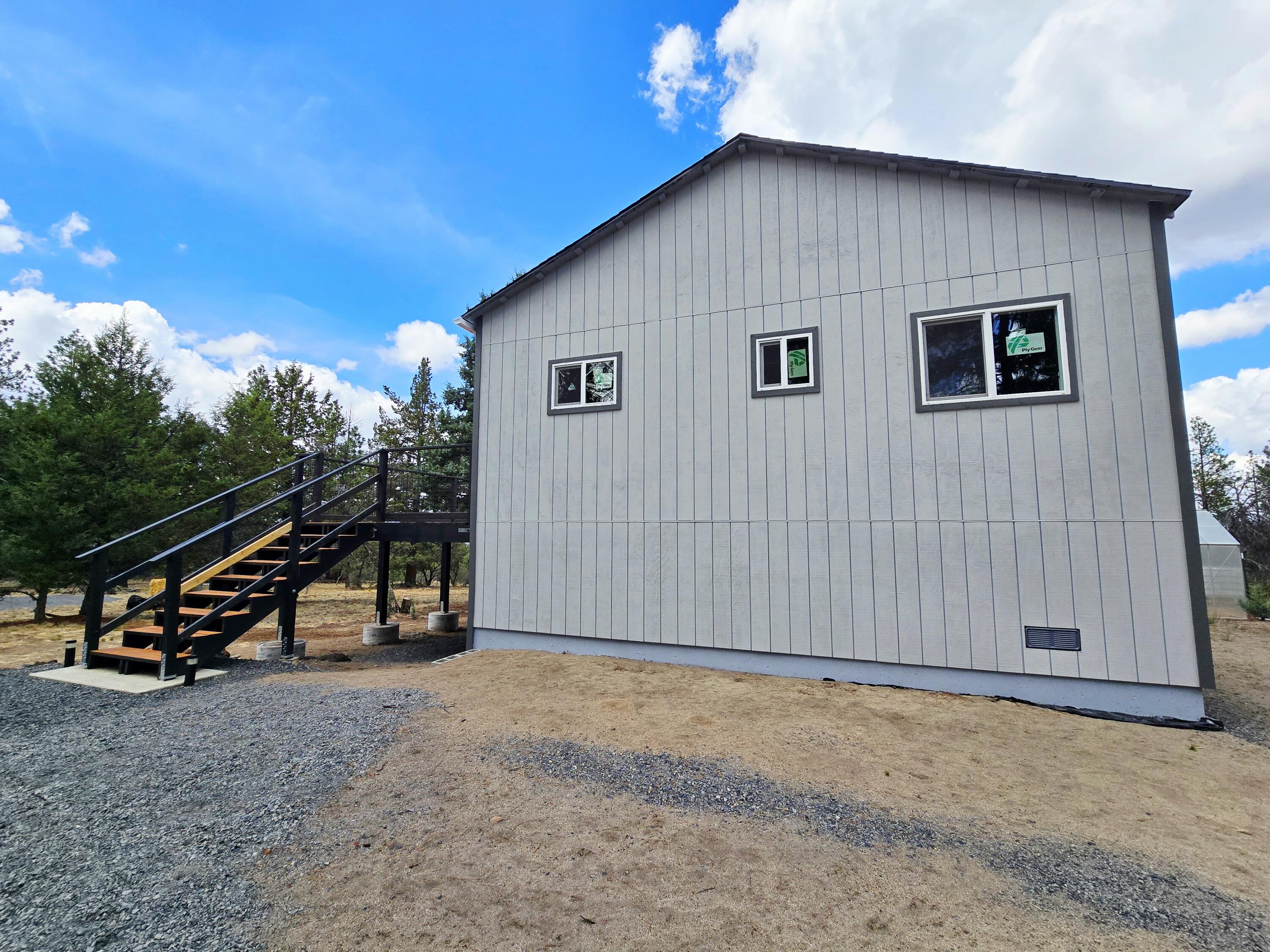 48070 Partin Drive Beatty, OR 97621 - Photo 7 of 29 The side of the home