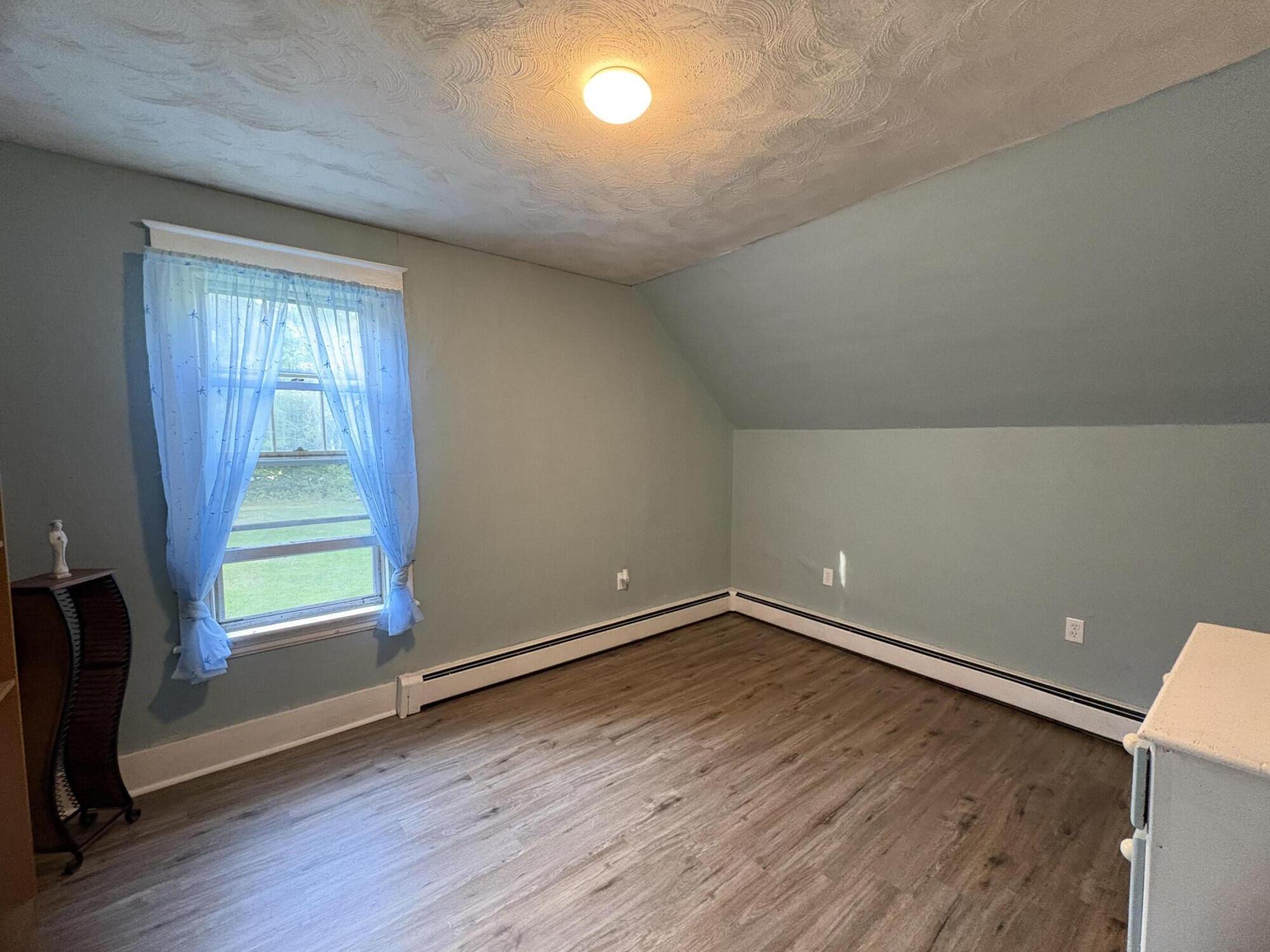 243 Fort Hill Road Gorham, ME 04038 - Photo 11 of 13 Apartment bedroom 1