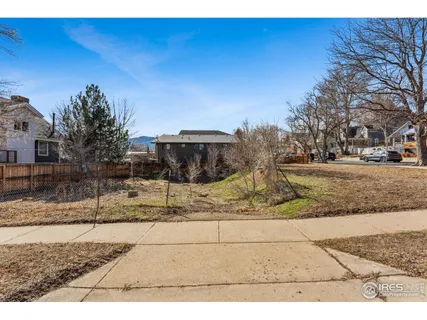 a view of a outdoor space