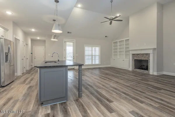 $424,900 | 2024 Laughter Road, Nesbit, MS 38651