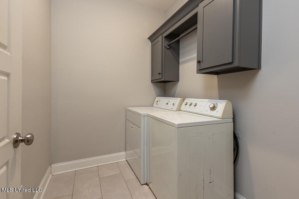2024 Laughter Road Nesbit, MS 38651 - Photo 24 of 24 laughter rd laundry room