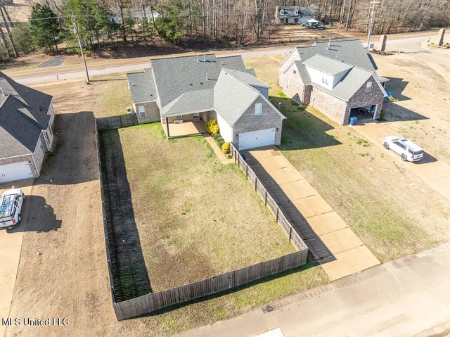 $424,900 | 2024 Laughter Road, Nesbit, MS 38651