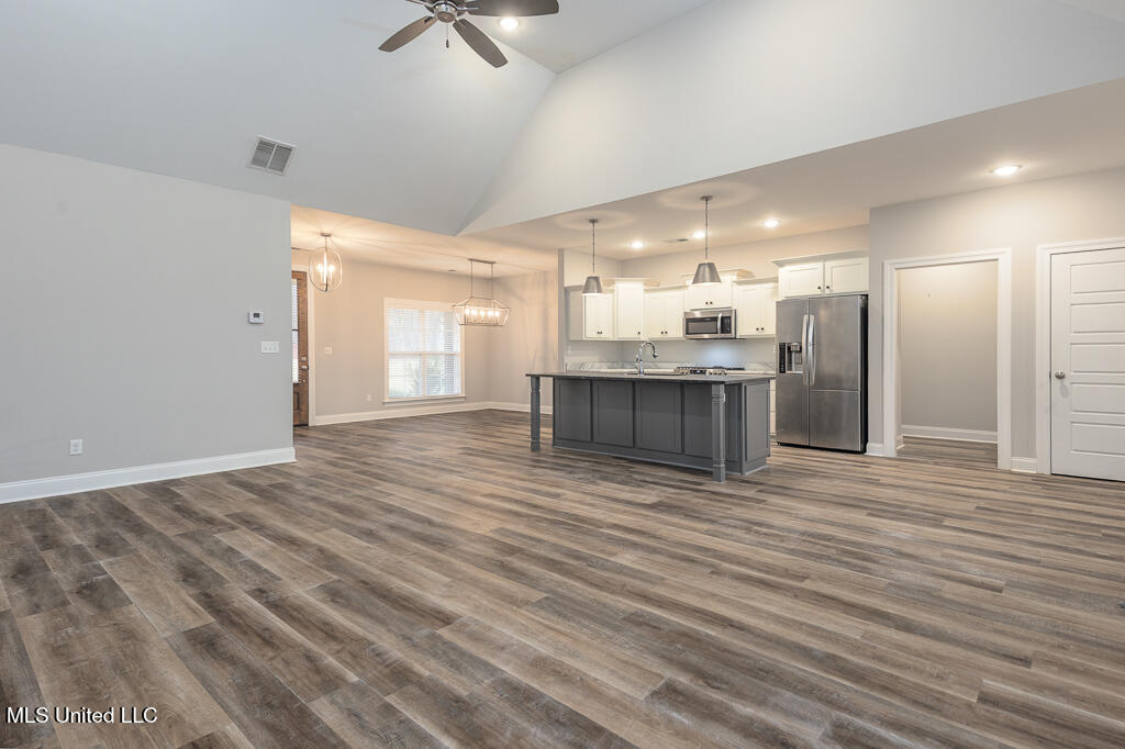 2024 Laughter Road Nesbit, MS 38651 - Photo 8 of 18 laughter rd great room to kitchen and di