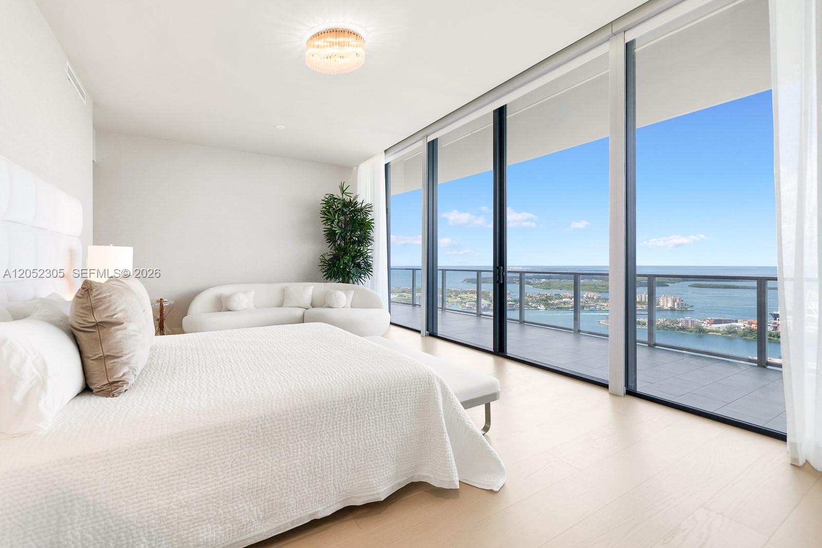 500 Alton Road, Unit PH4701 Miami Beach, FL 33139 - Photo 23 of 117 Gallery Image 23