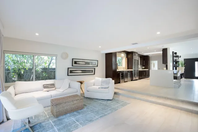 $18,000 | 7910 Hawthorne Avenue, Miami Beach, FL 33141