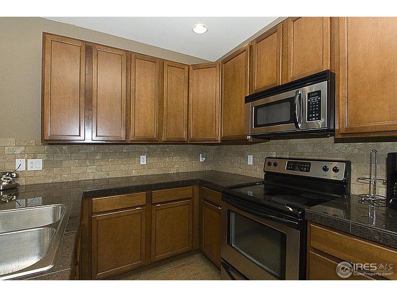 2226 Trestle Road Fort Collins, CO 80525 - Photo 5 of 19 Kitchen