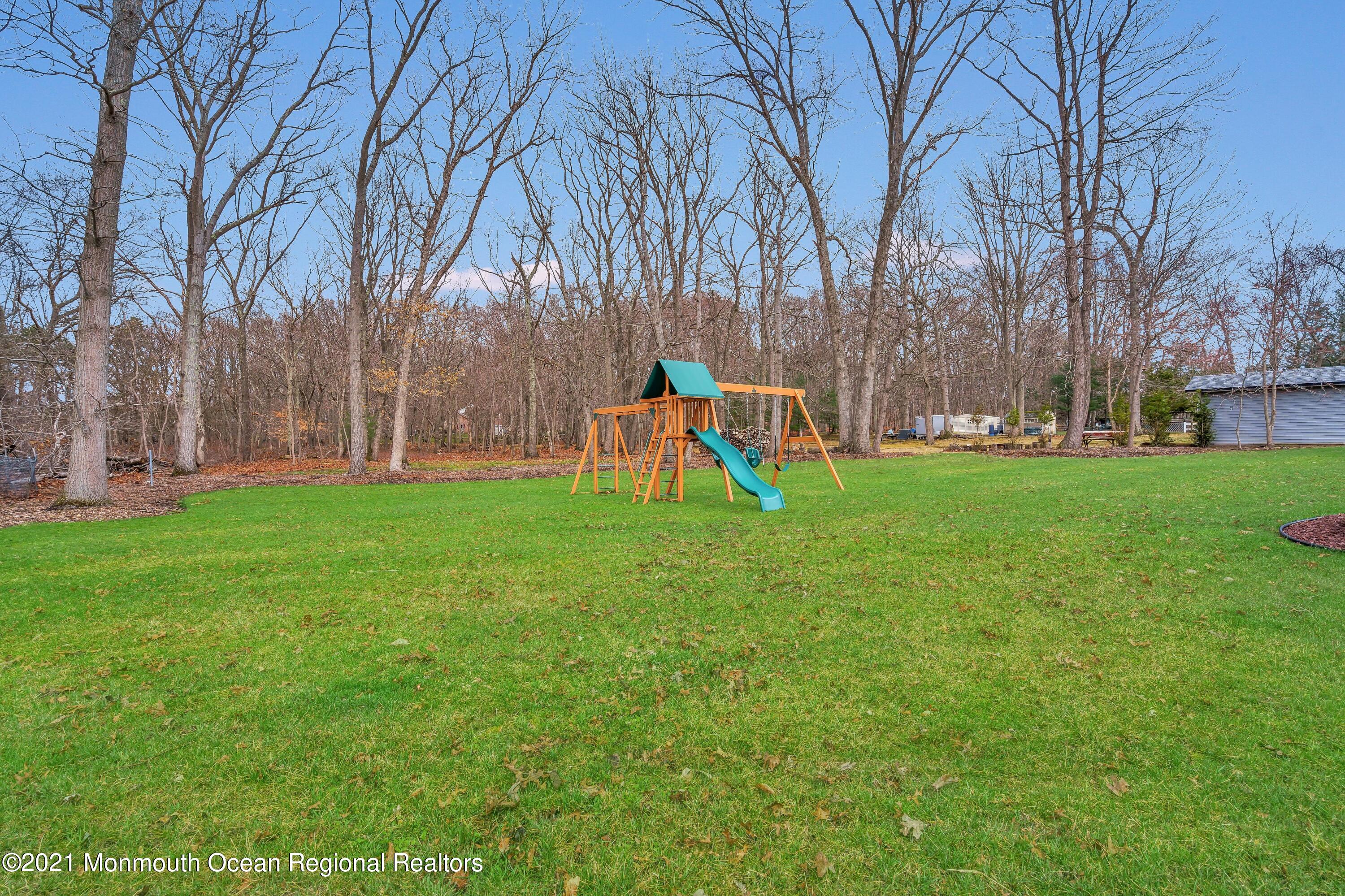 37 Brown Road Morganville, NJ 07751 - Photo 25 of 28 061_dsc01296_1
