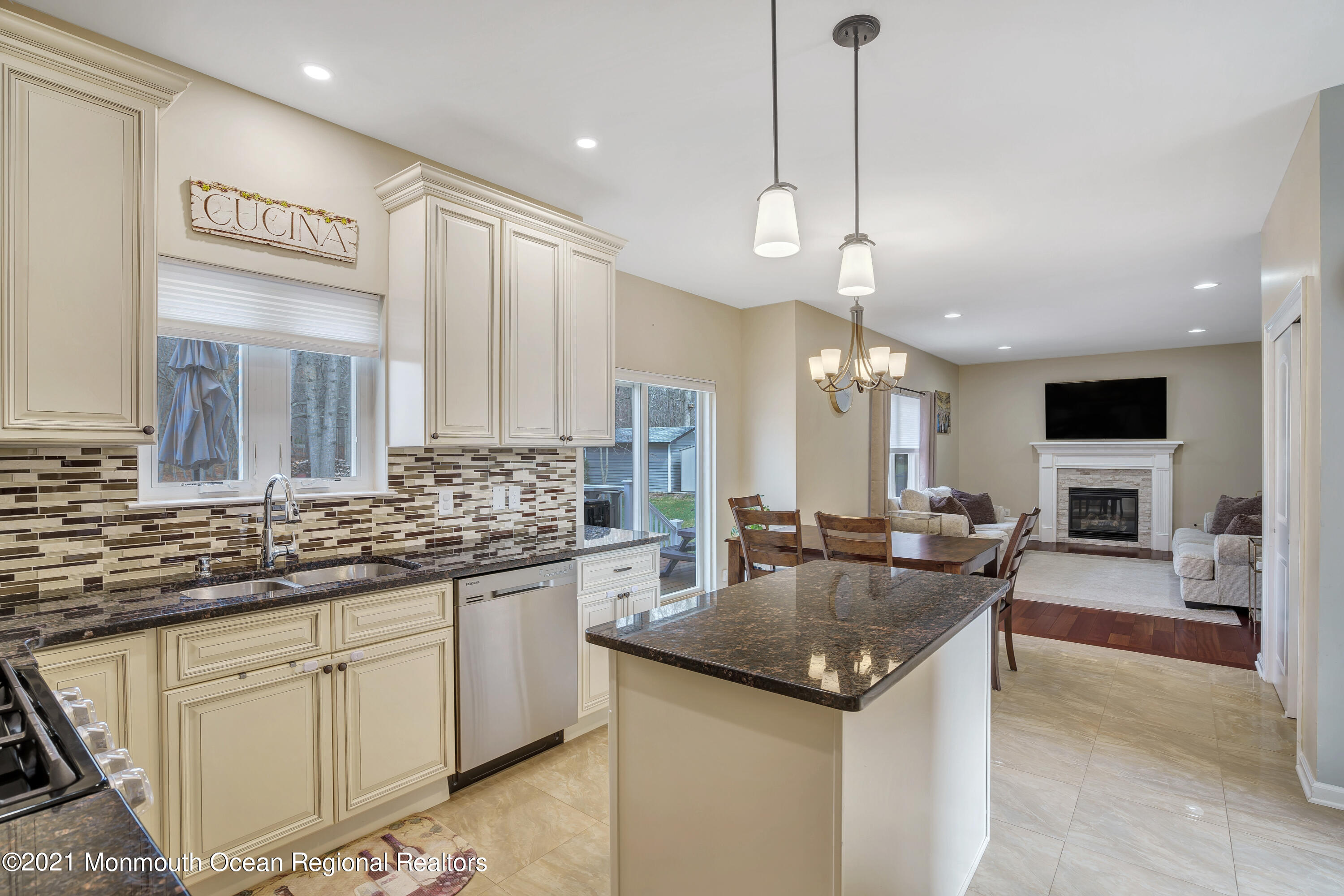37 Brown Road Morganville, NJ 07751 - Photo 6 of 28 035_dsc01436