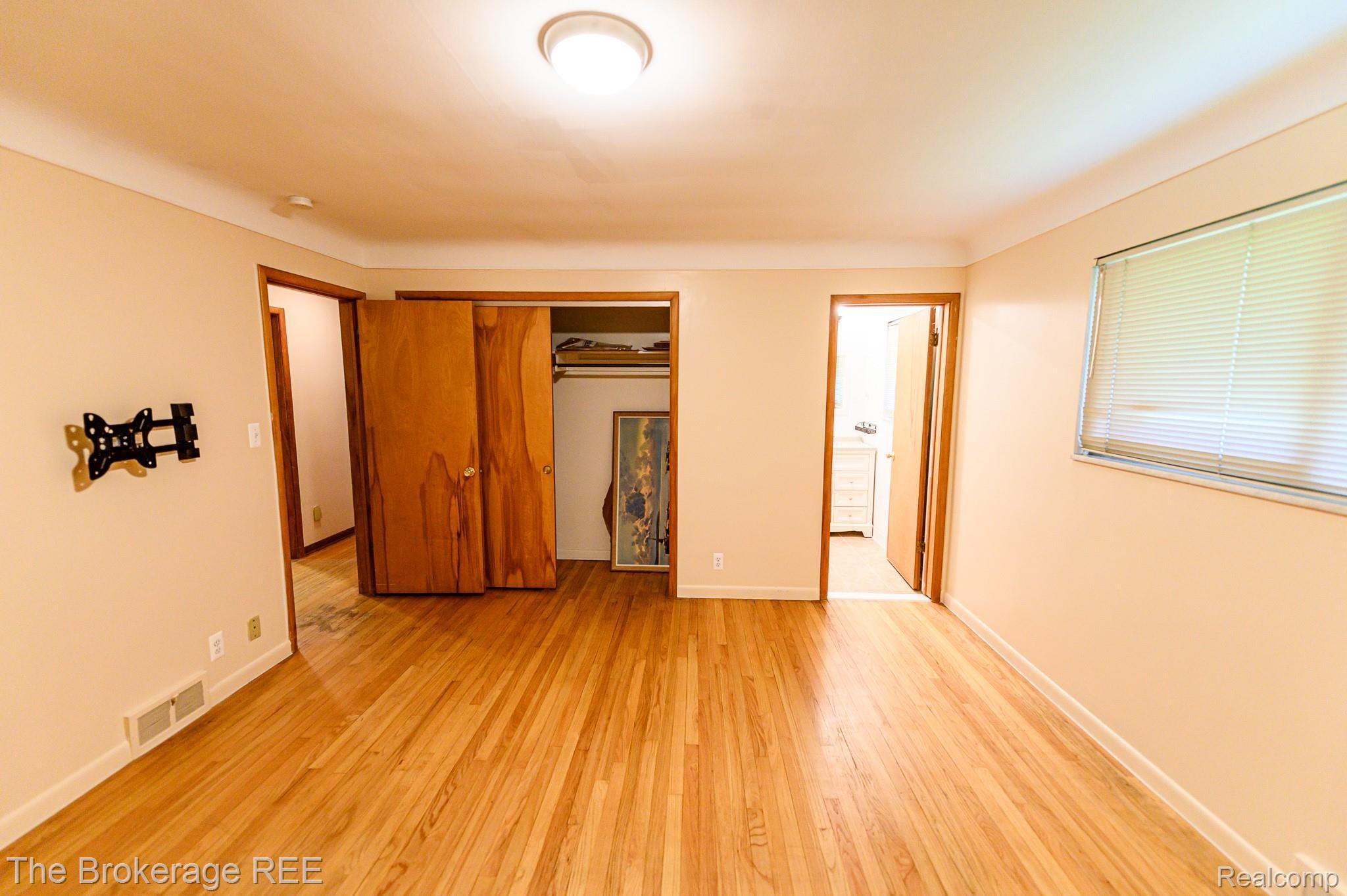 6909 Lahser Road Bloomfield Hills, MI 48301 - Photo 22 of 59 6909 LAHSER Road, Bloomfield Twp 48301 Let's buy a house today!!
