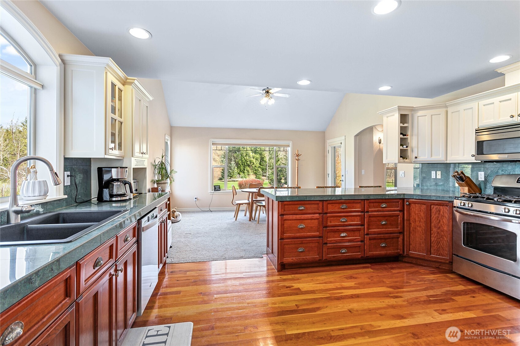 5140 Rauch Drive Bellingham, WA 98226 - Photo 10 of 39 Gallery Image 10