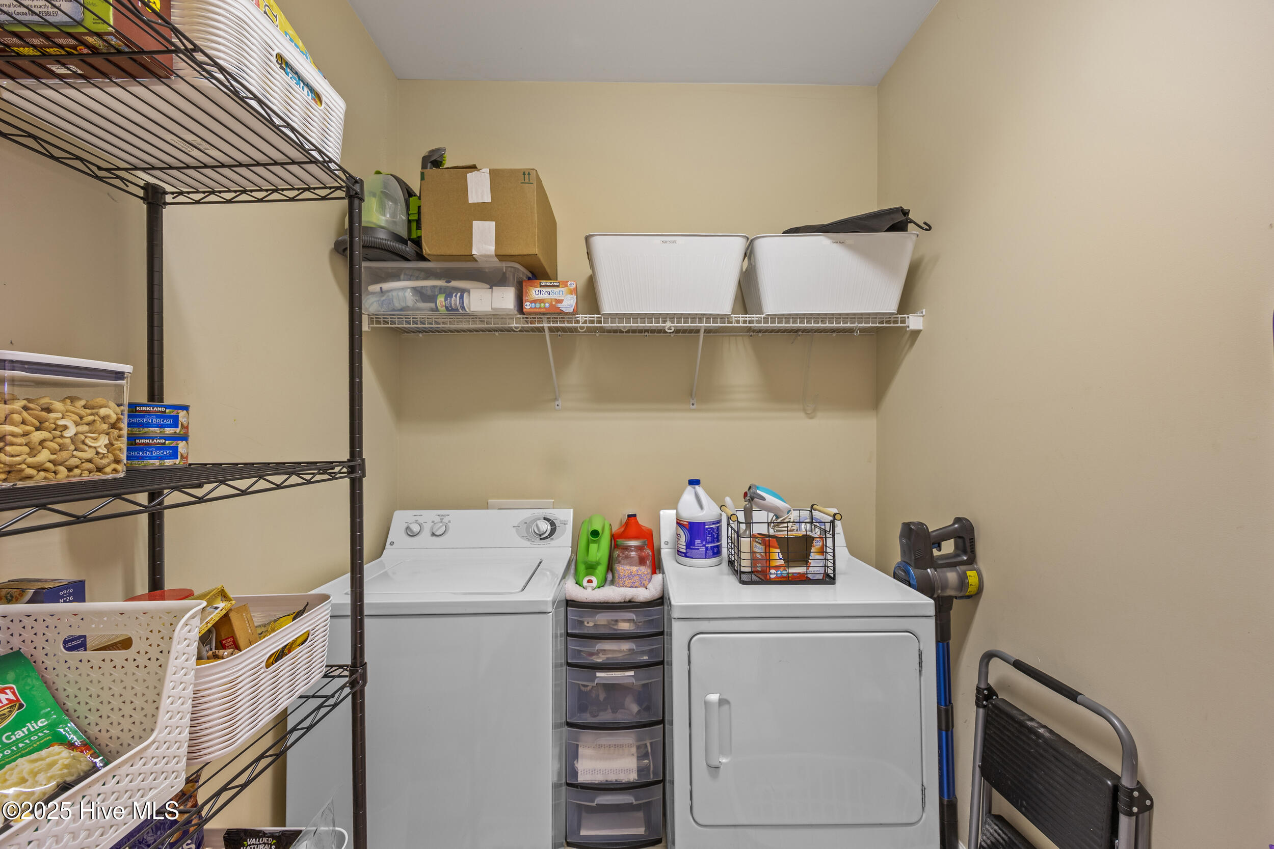 130 Azalea Drive Hampstead, NC 28443 - Photo 32 of 47 26_laundry