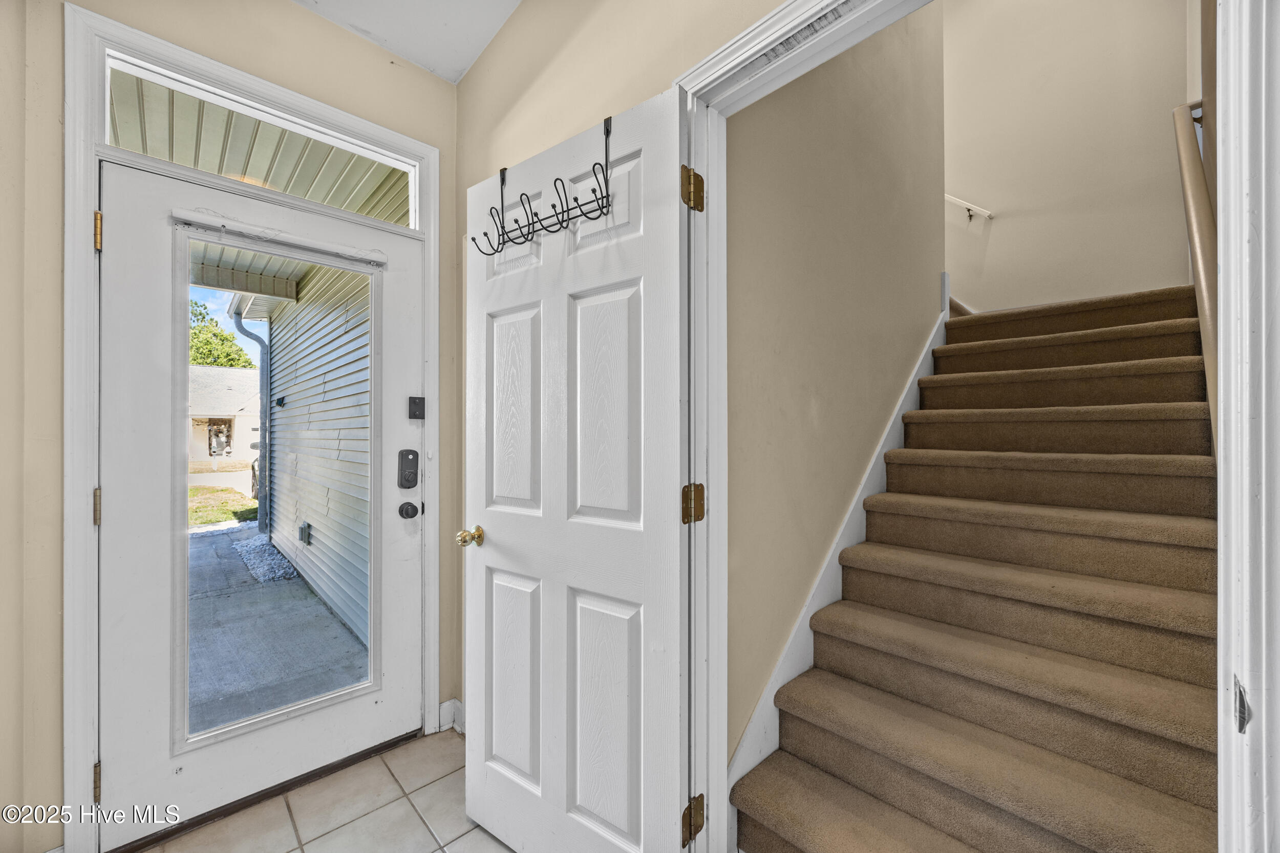 130 Azalea Drive Hampstead, NC 28443 - Photo 36 of 47 33_foyer