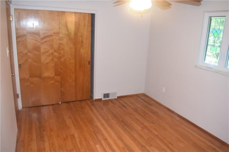 14 Beaver Grade Road McKees Rocks, PA 15136 - Photo 19 of 25