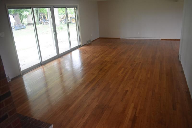 14 Beaver Grade Road McKees Rocks, PA 15136 - Photo 4 of 25