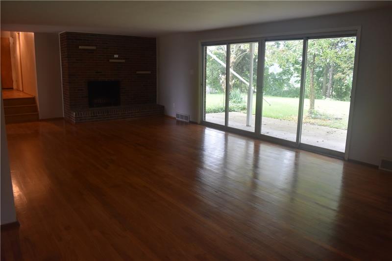 14 Beaver Grade Road McKees Rocks, PA 15136 - Photo 5 of 25