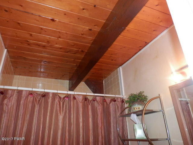 2401 Crest View Road Lake Ariel, PA 18436 - Photo 18 of 185