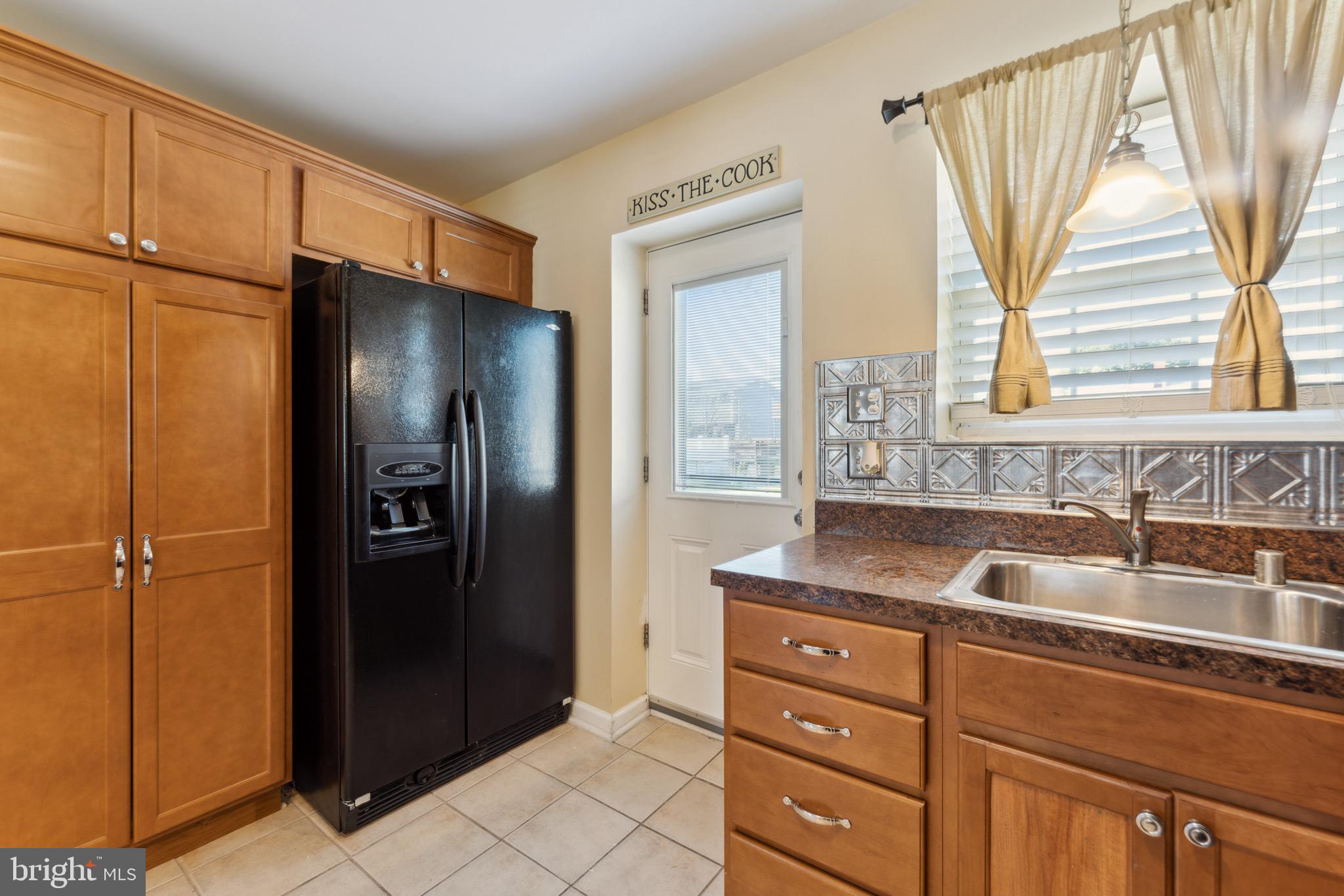 3124 Baybriar Road Baltimore, MD 21222 - Photo 14 of 29 Lots of Storage