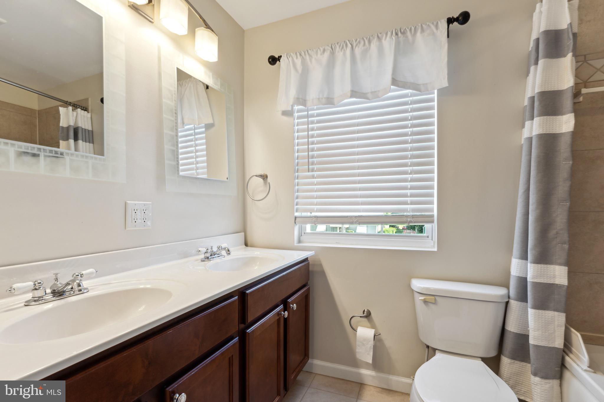 3124 Baybriar Road Baltimore, MD 21222 - Photo 20 of 29 Primary Bathroom