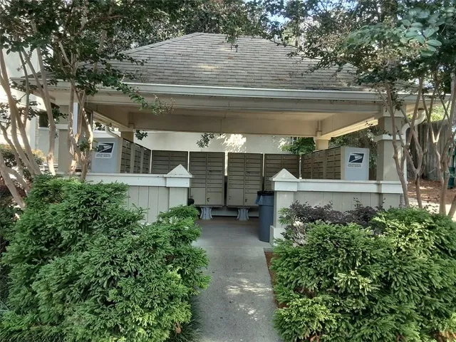 $2,100 | 6900 Roswell Road, Unit O3, Sandy Springs, GA 30328