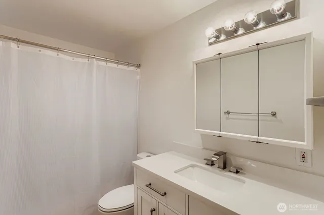 $3,400 | 12078 Northeast 137th Court, Kirkland, WA 98034