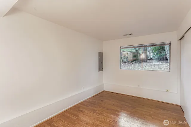 $3,400 | 12078 Northeast 137th Court, Kirkland, WA 98034