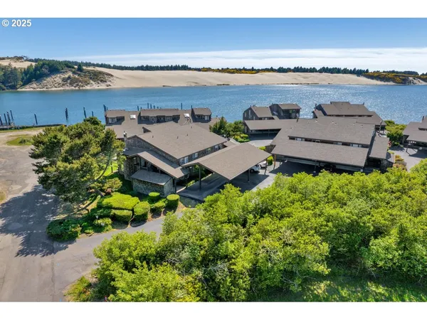 $399,500 | 1080 Bay Street, Unit 19, Florence, OR 97439