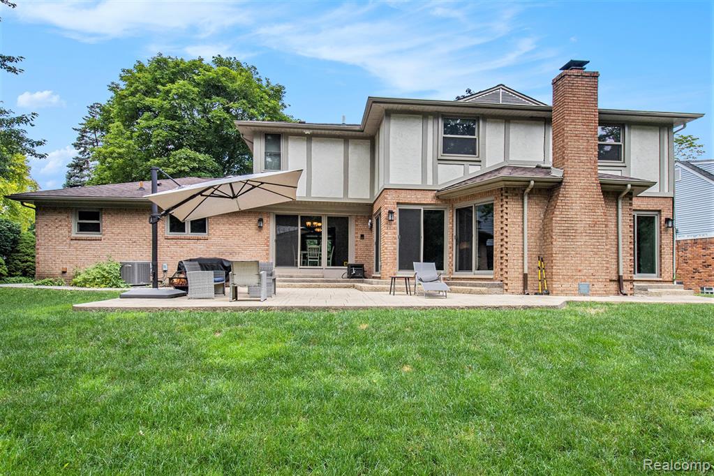1684 North Kilburn Road Rochester Hills, MI 48306 - Photo 23 of 27