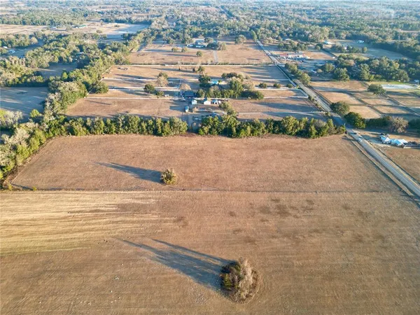 a view of a fruit basket