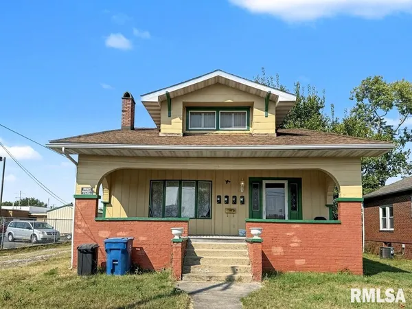 $99,000 | 113 McCann Street, Benton, IL 62812