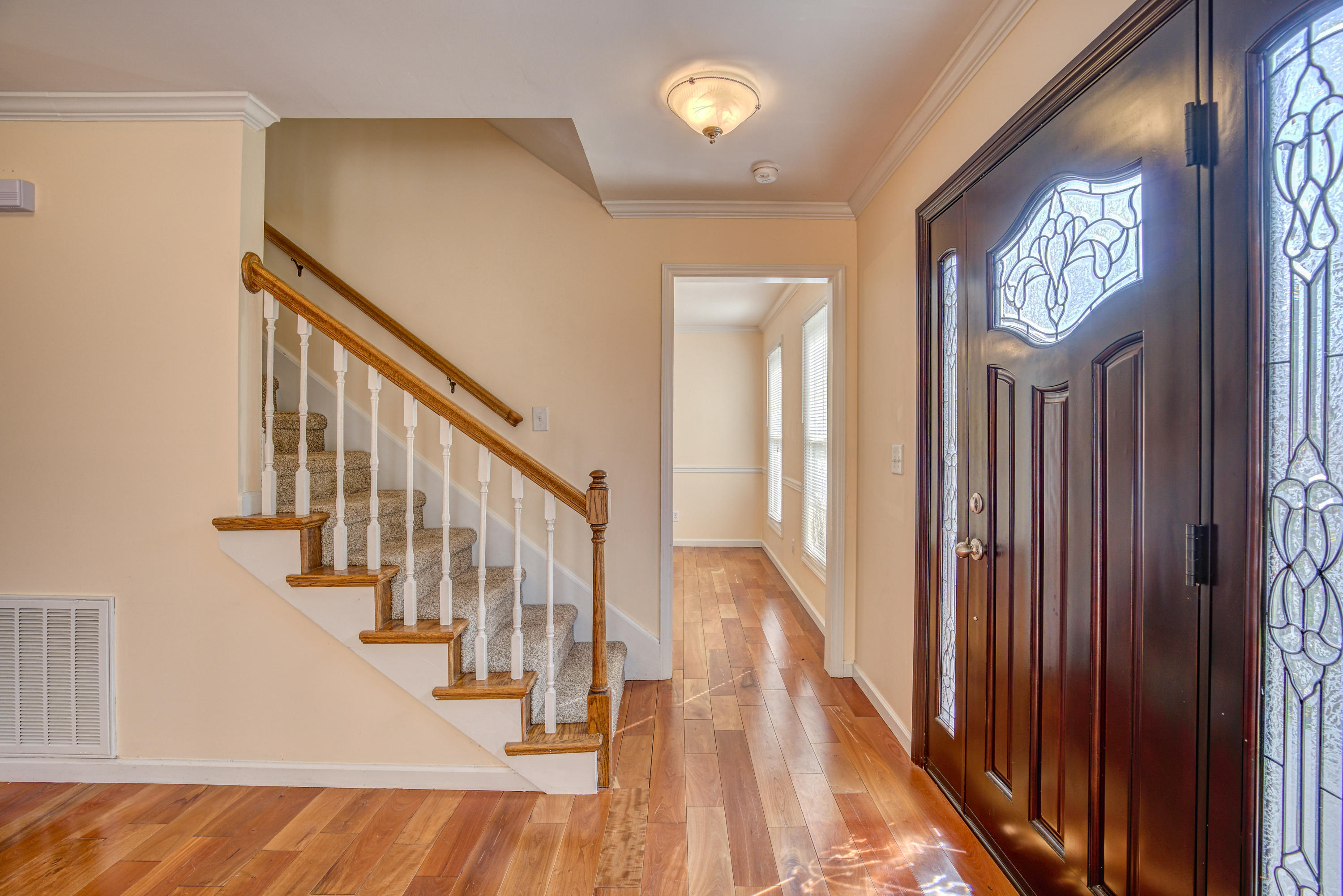 431 Island Road Kingsport, TN 37664 - Photo 8 of 49 island entry