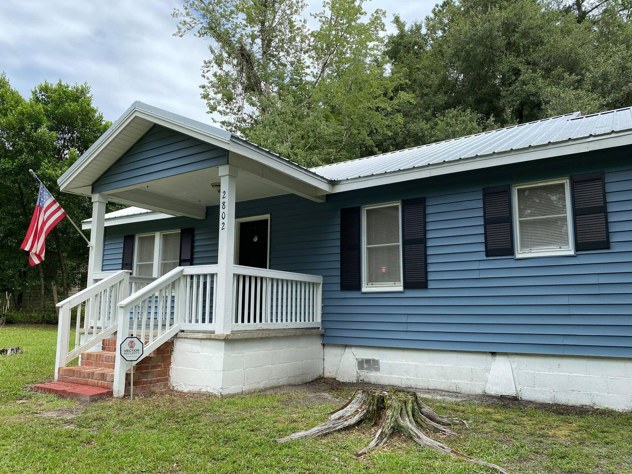 2802 Hiers Corner Road Walterboro, SC 29488 - Photo 2 of 8 Outside right