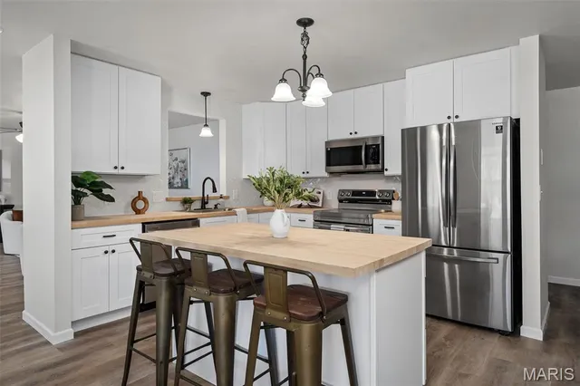 $599,000 | 452 Hwy Ff, Jonesburg, MO 63351