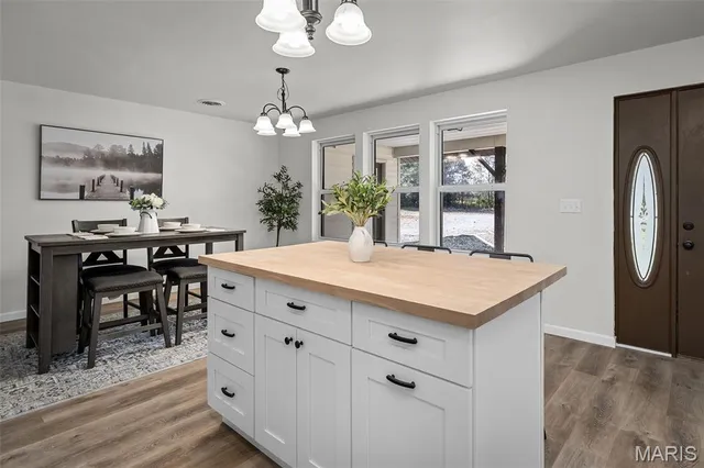 $599,000 | 452 Hwy Ff, Jonesburg, MO 63351