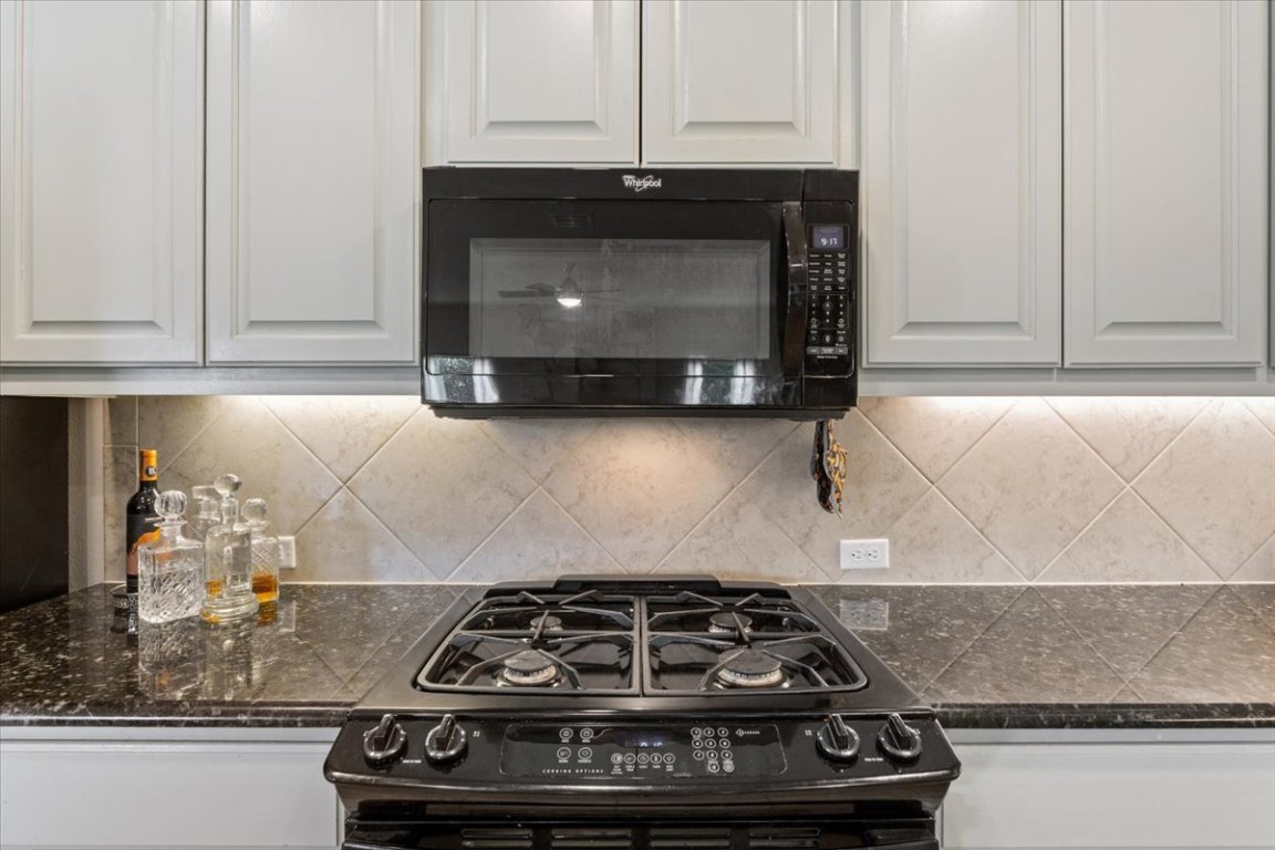 824 Sierra Blanco Loop Georgetown, TX 78633 - Photo 18 of 38