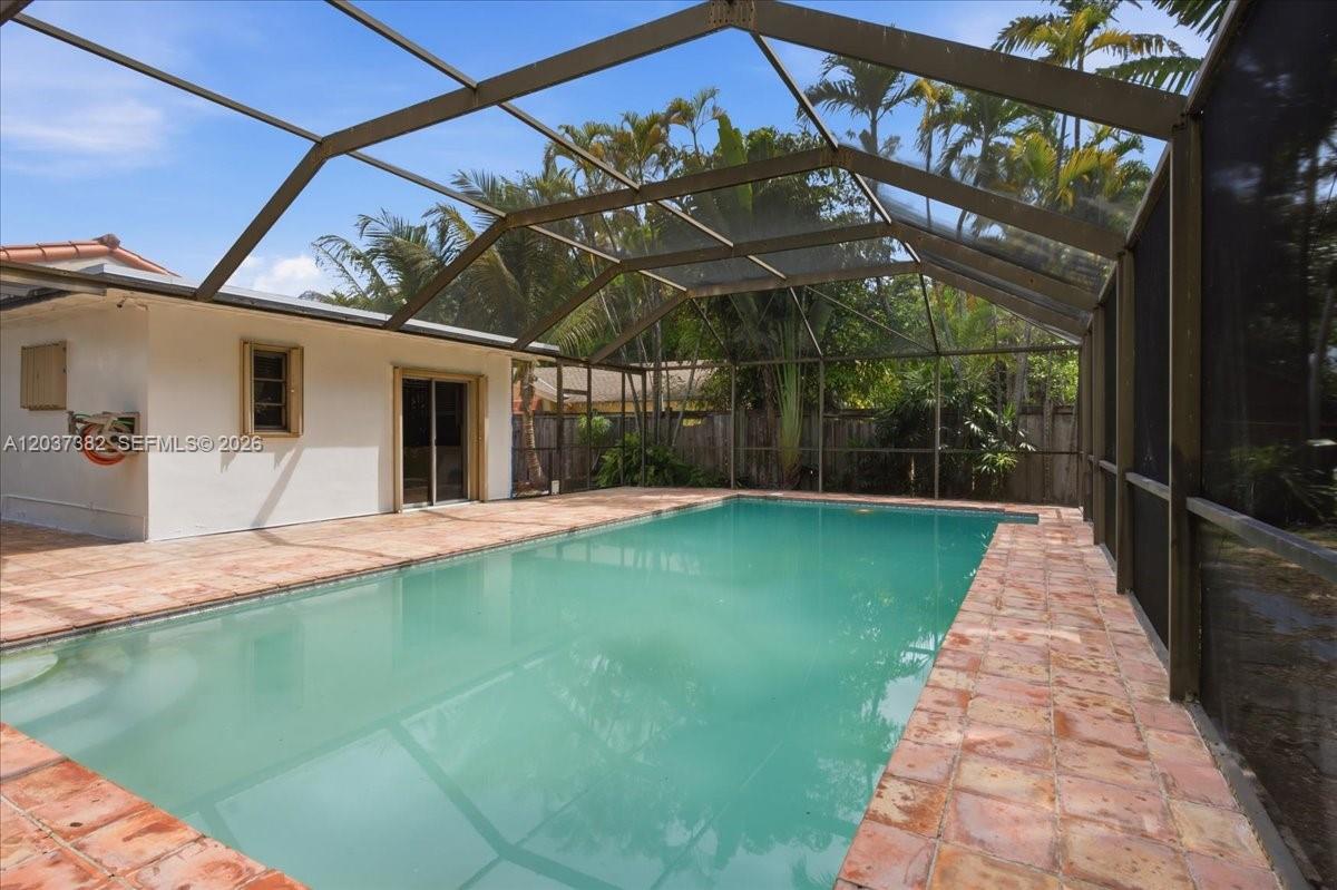 2550 Trapp Avenue Miami, FL 33133 - Photo 16 of 18