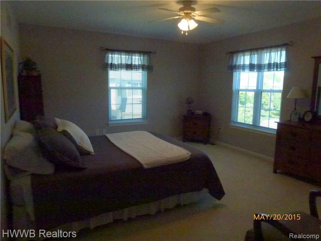 3561 Windingbrook Circle, Unit 93 Rochester Hills, MI 48309 - Photo 17 of 22