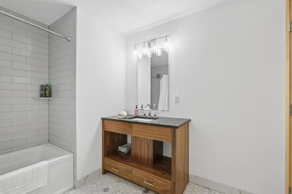 $545,000 | 1240 South 2nd Street, Unit 109, Minneapolis, MN 55415