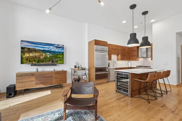 $545,000 | 1240 South 2nd Street, Unit 109, Minneapolis, MN 55415