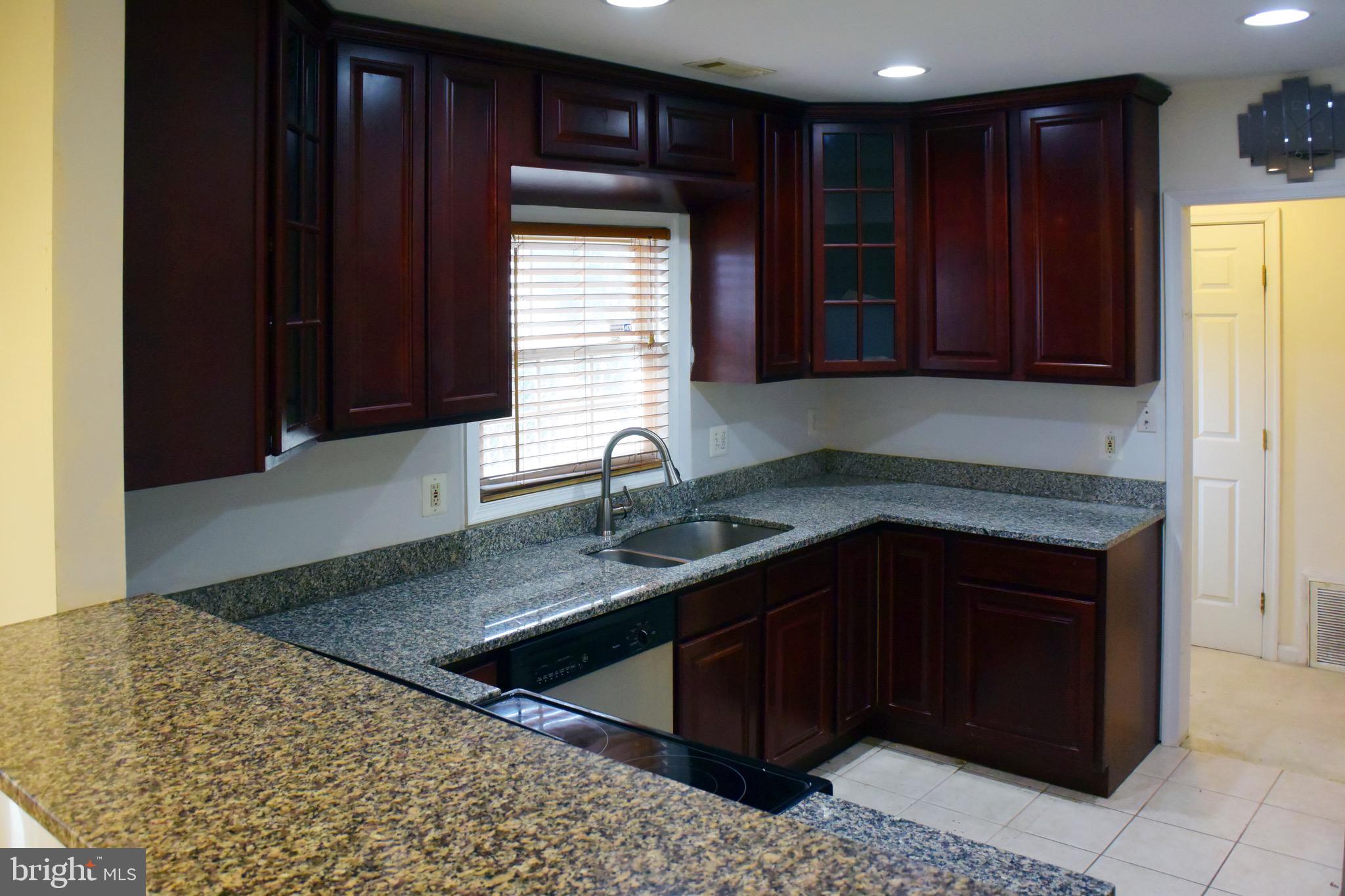 8404 Adelphi Road Adelphi, MD 20783 - Photo 4 of 29 KITCHEN