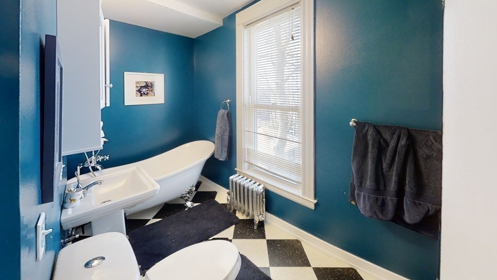 35 Uxbridge Street Worcester, MA 01605 - Photo 11 of 16