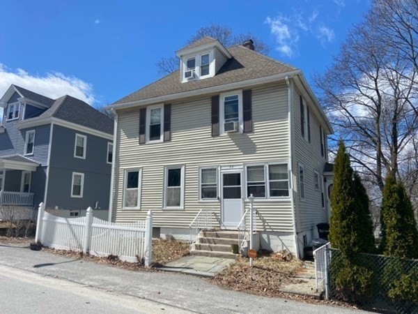 35 Uxbridge Street Worcester, MA 01605 - Photo 2 of 16