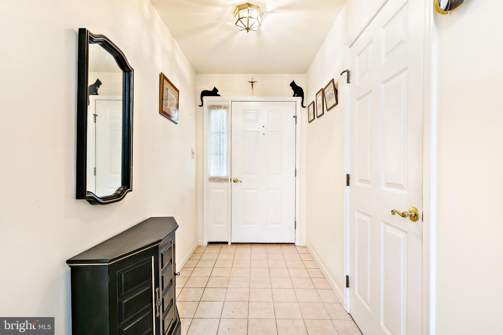 126 Inlet Avenue Manahawkin, NJ 08050 - Photo 2 of 41 Gallery Image 2