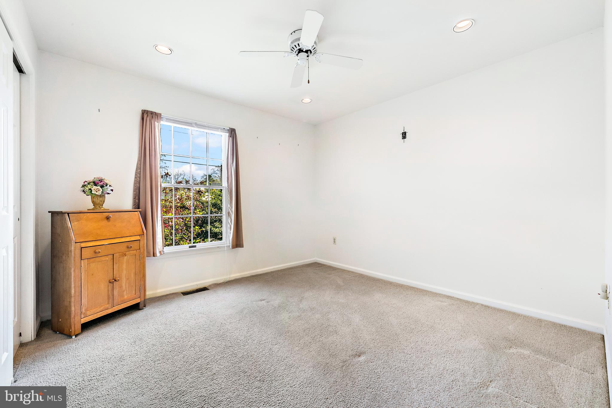 126 Inlet Avenue Manahawkin, NJ 08050 - Photo 20 of 41 Gallery Image 20