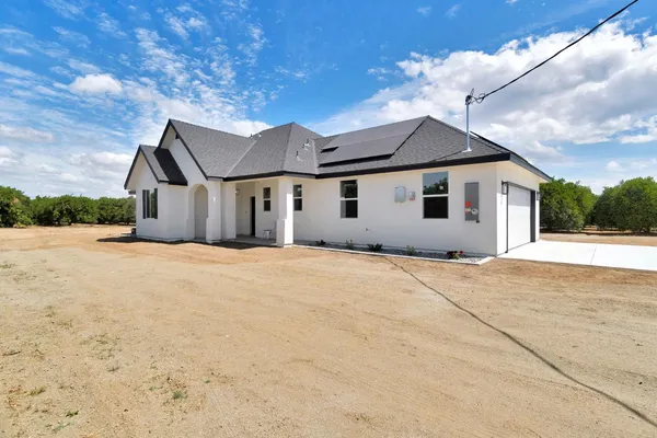 $749,000 | 41640 Road 120, Orosi, CA 93647