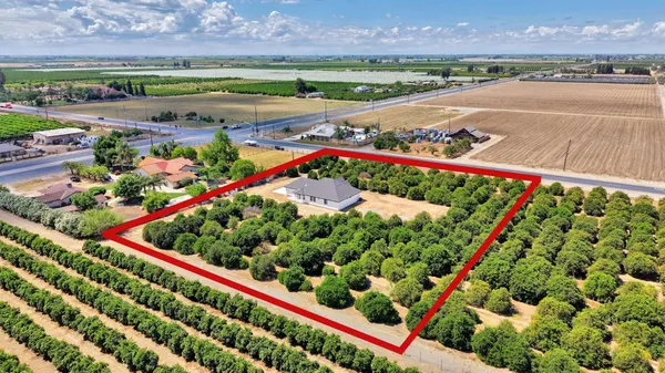 $749,000 | 41640 Road 120, Orosi, CA 93647