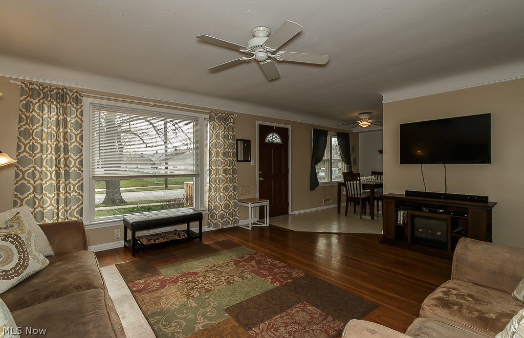 31801 Glenhurst Road Willowick, OH 44095 - Photo 5 of 28