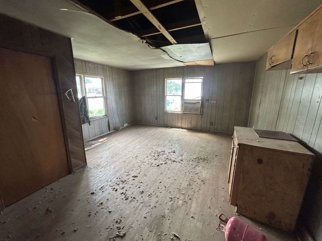 644 16th Street Colorado City, TX 79512 - Photo 5 of 12 a view of livingroom with window
