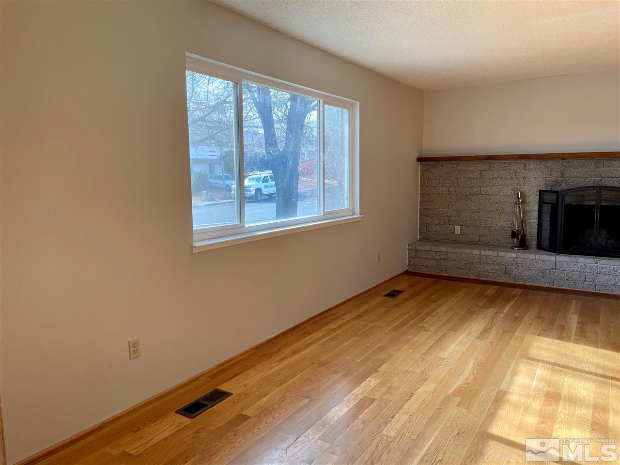 2725 Judith Lane Reno, NV 89503 - Photo 6 of 33 Photo 6
