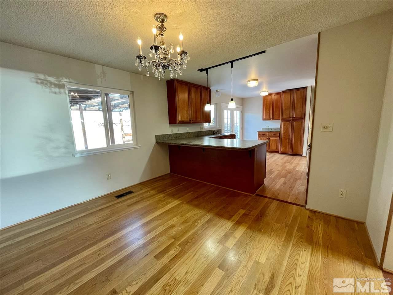 2725 Judith Lane Reno, NV 89503 - Photo 8 of 33 Photo 8